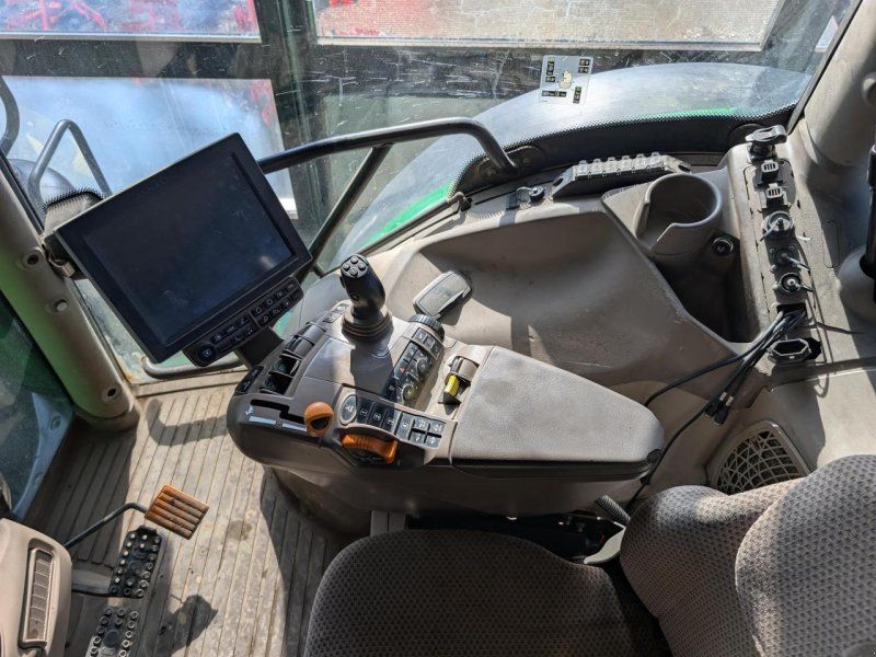 John Deere 6215R  AP50