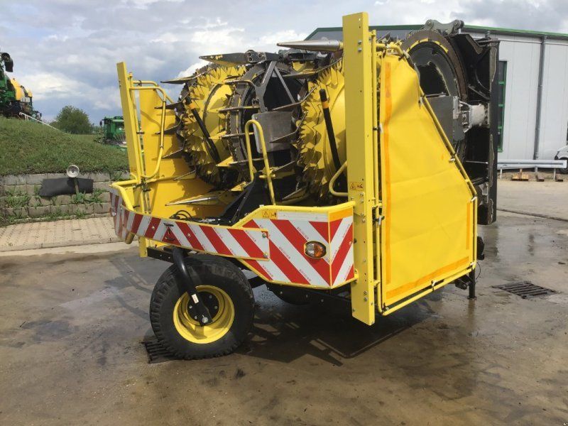 John Deere 490 Plus