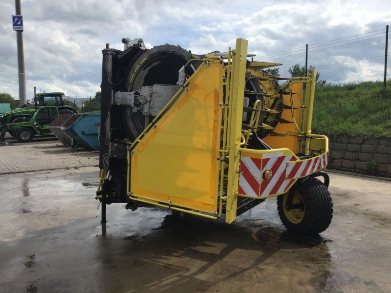 John Deere 490 Plus