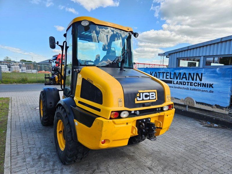 JCB TM 220