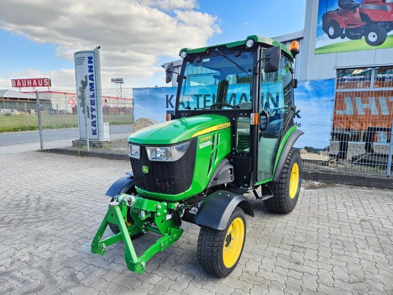 John Deere 2038R
