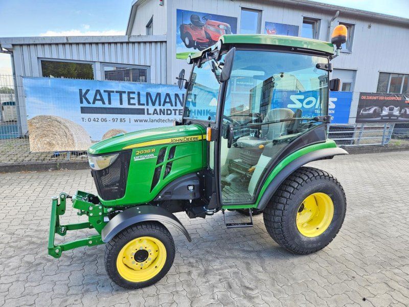 John Deere 2038R