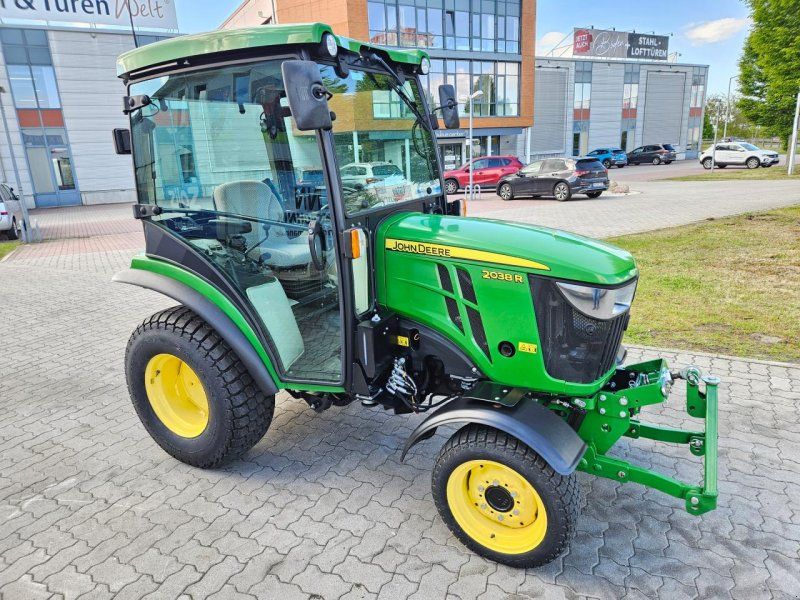 John Deere 2038R