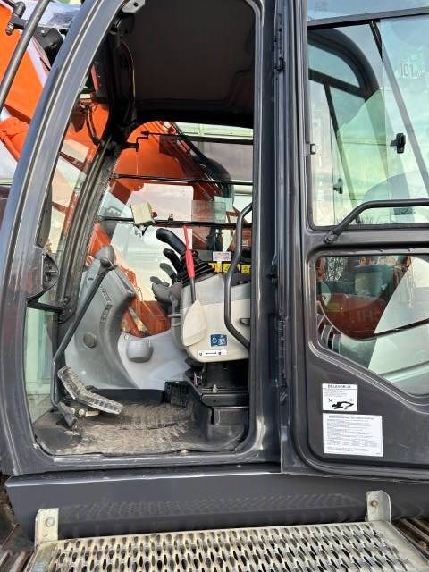 Hitachi ZX 225 US LC-5 B
