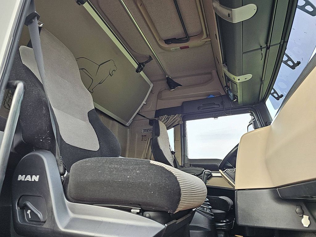 M.A.N. 18.460 TGX xlx manual