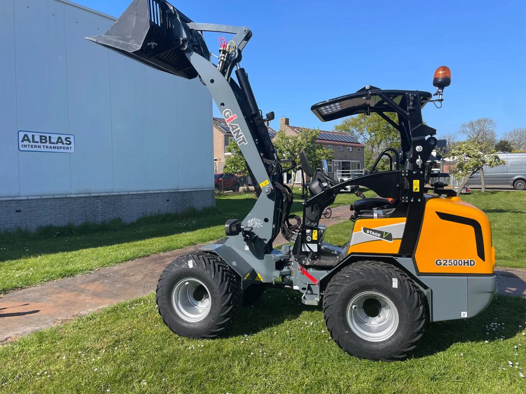 Giant G2500HD kniklader Nieuw!