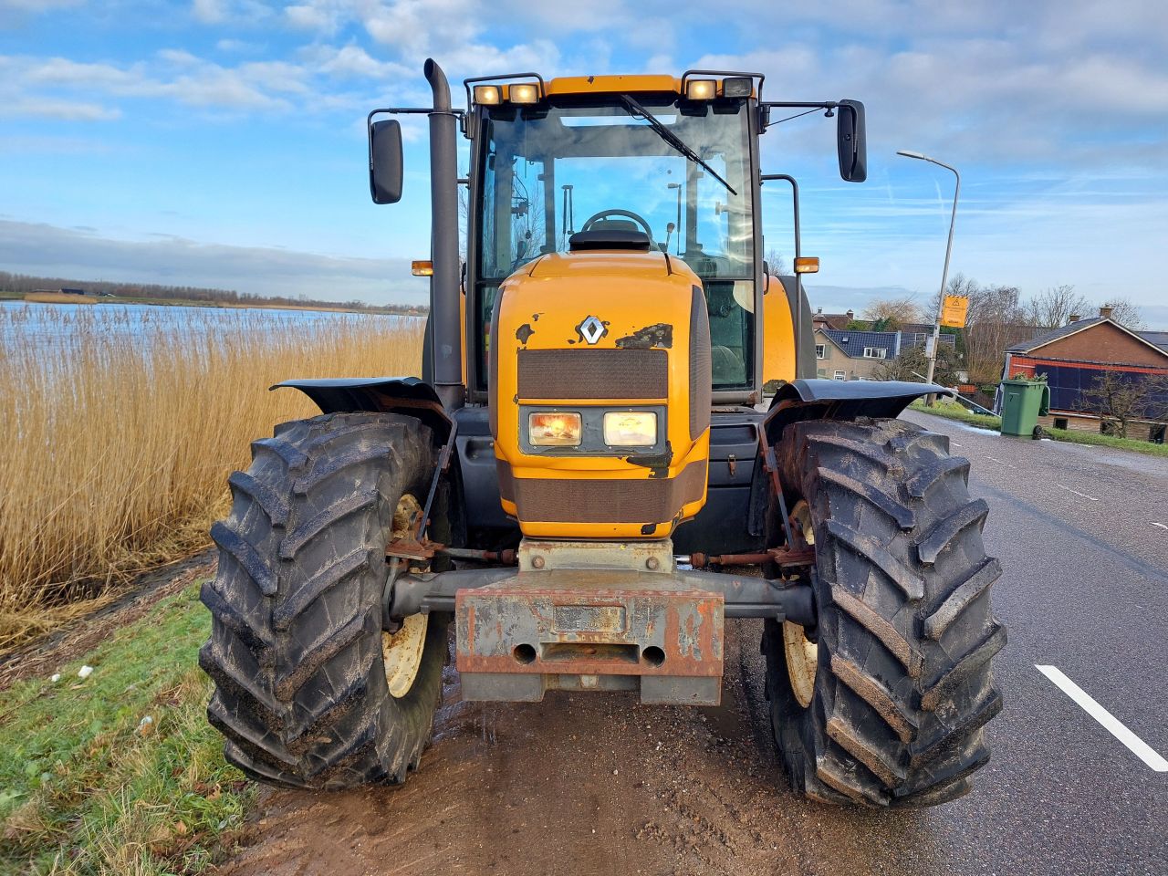 Renault Ares 720 165 PK I.G.ST