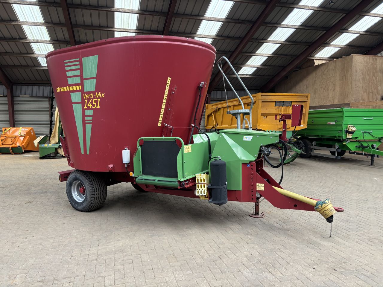 Strautmann verti mix 1451 voermengwagen