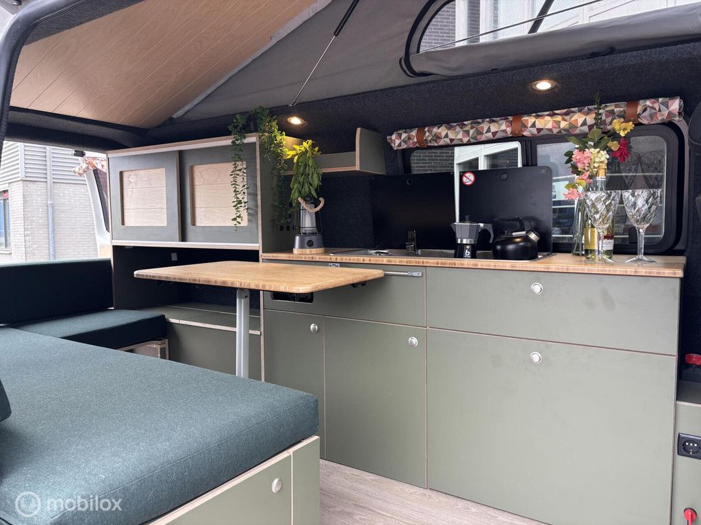Volkswagen T6 2017 buscamper Nevada Two-tone!