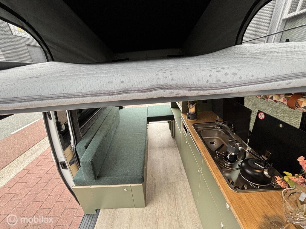 Volkswagen T6 2017 buscamper Nevada Two-tone!