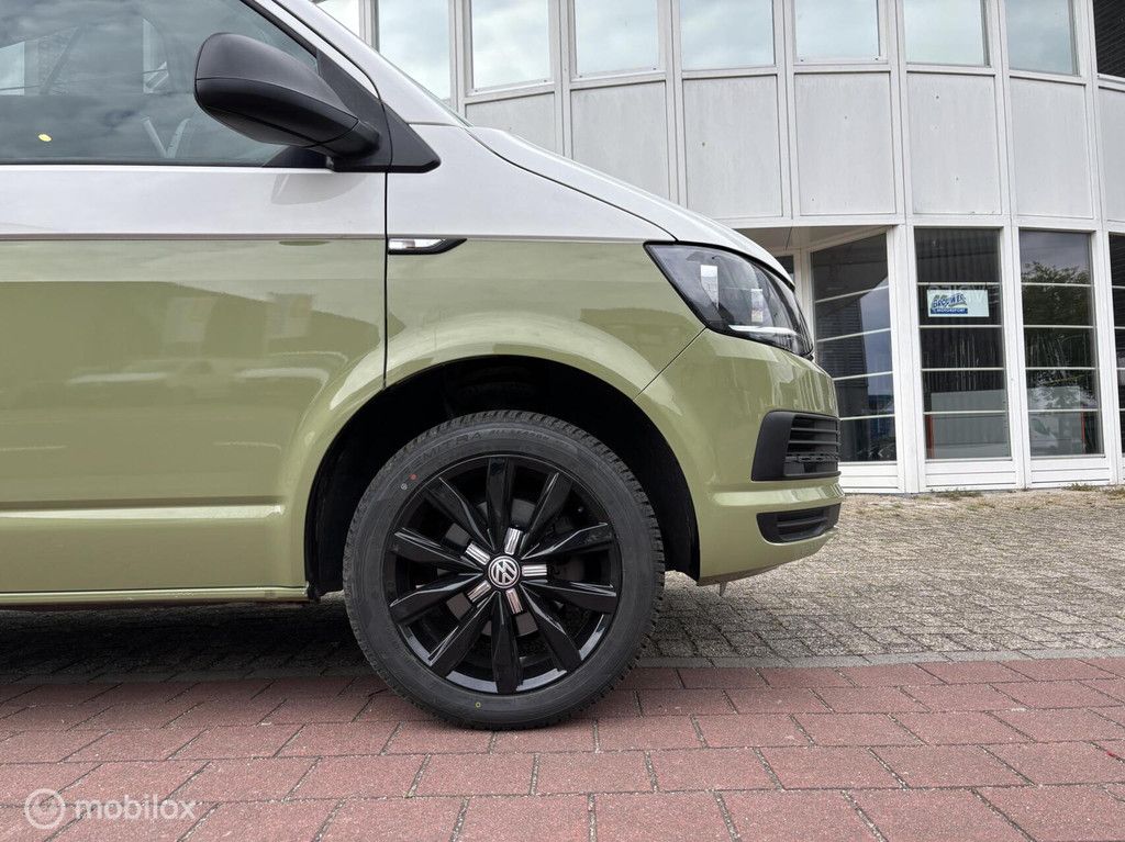 Volkswagen T6 2017 buscamper Nevada Two-tone!