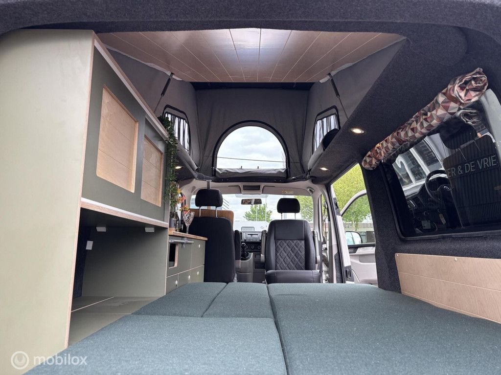 Volkswagen T6 2017 buscamper Nevada Two-tone!
