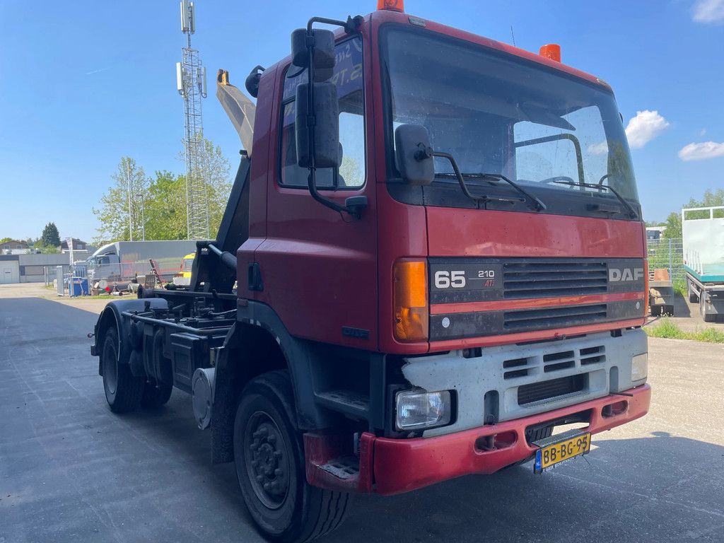 DAF 65.210 4x4 LEEBURHAAK 10.000 Kg 96.000 km !! Ex-Brandweer