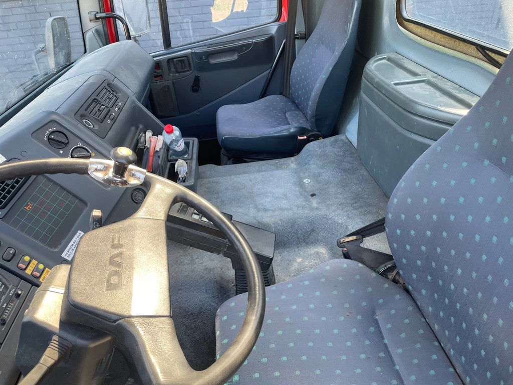 DAF 65.210 4x4 LEEBURHAAK 10.000 Kg 96.000 km !! Ex-Brandweer