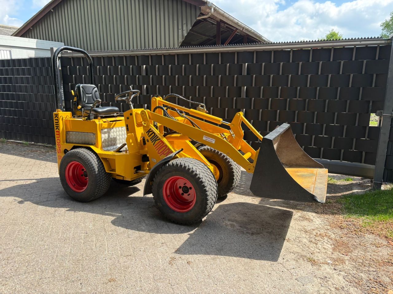 Knikmops 130 schaffer shovel weidemann giant