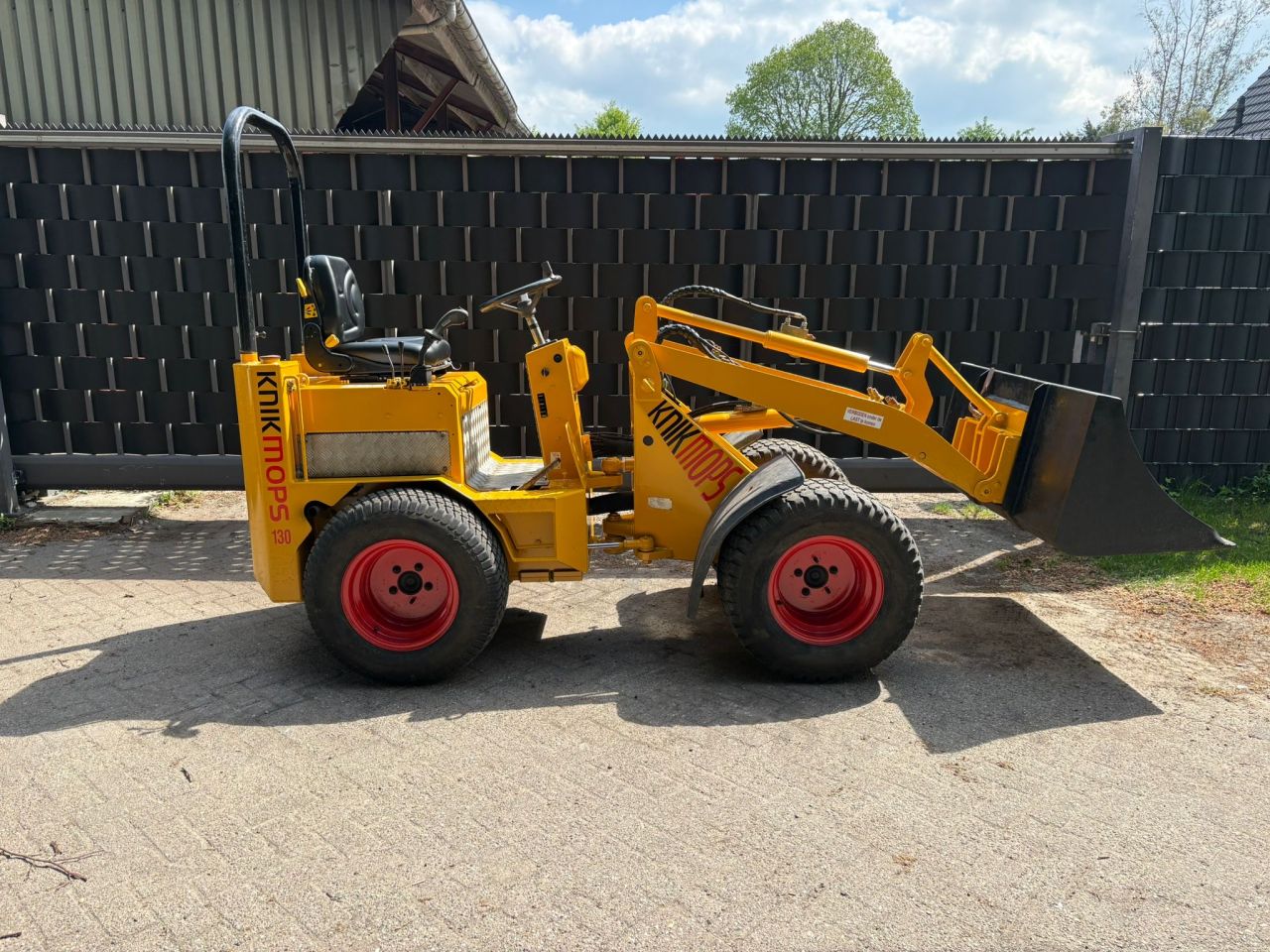 Knikmops 130 schaffer shovel weidemann giant