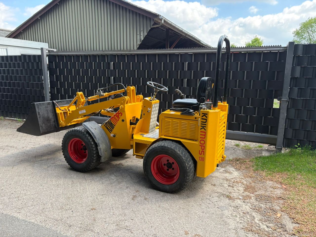 Knikmops 130 schaffer shovel weidemann giant