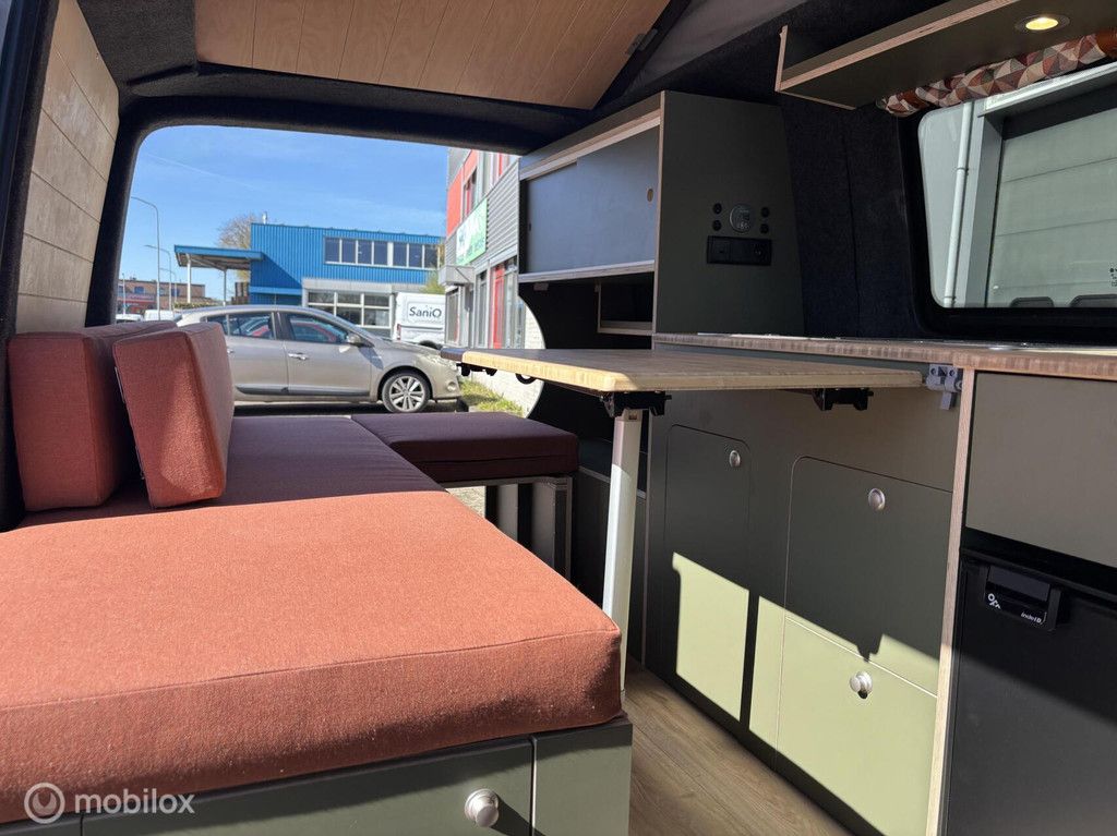 Volkswagen T6 2019 Nevada L1H1 two-tone