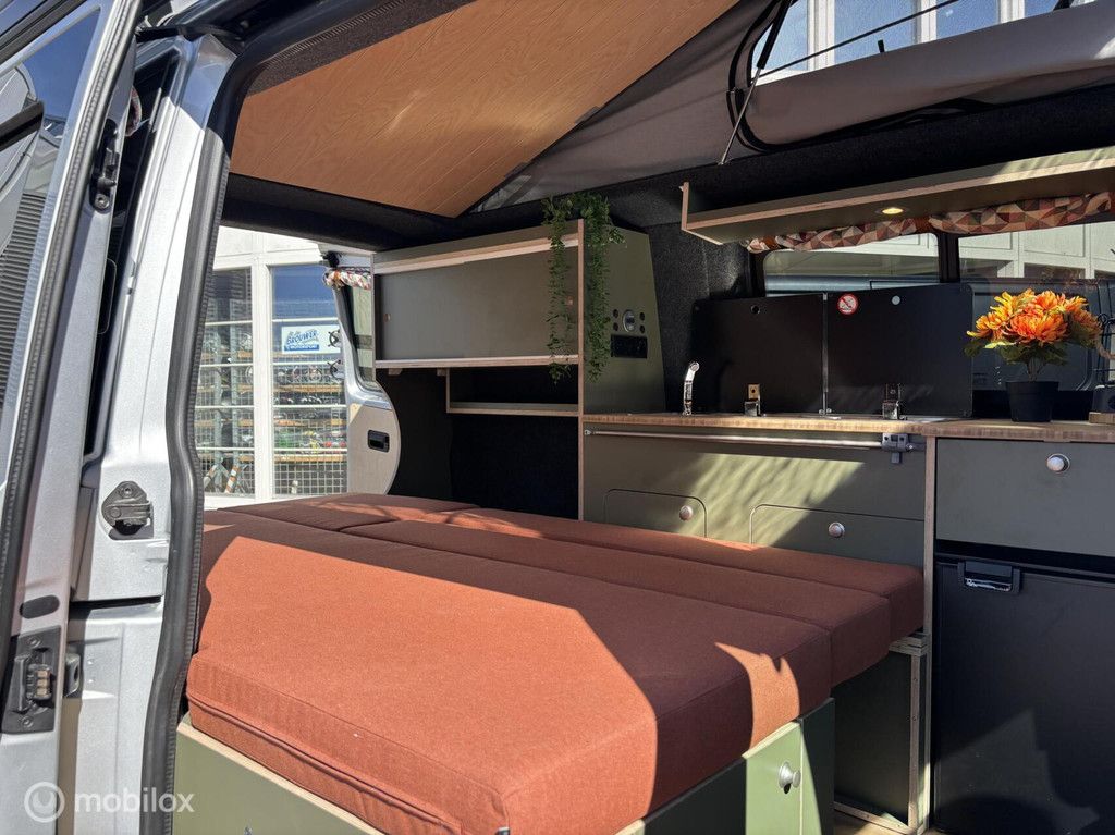 Volkswagen T6 2019 Nevada L1H1 two-tone