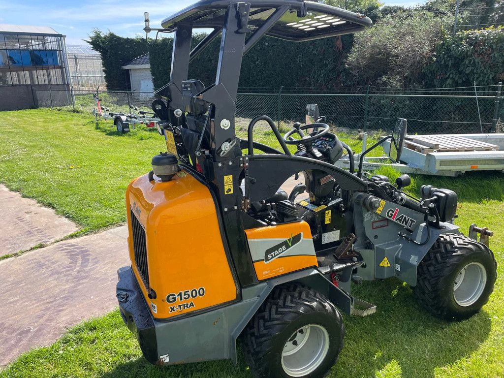 Giant G1500 Xtra kniklader shovel