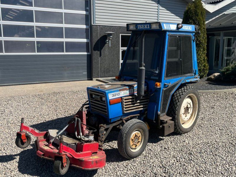 Iseki 3210 Med klipper og kost