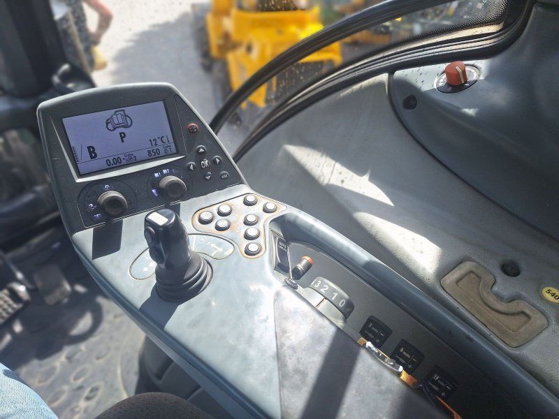 Valtra N 163