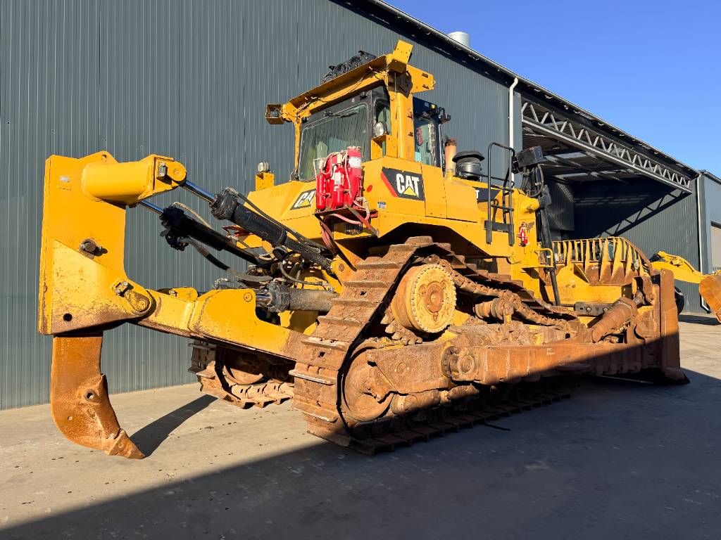 CAT D9T