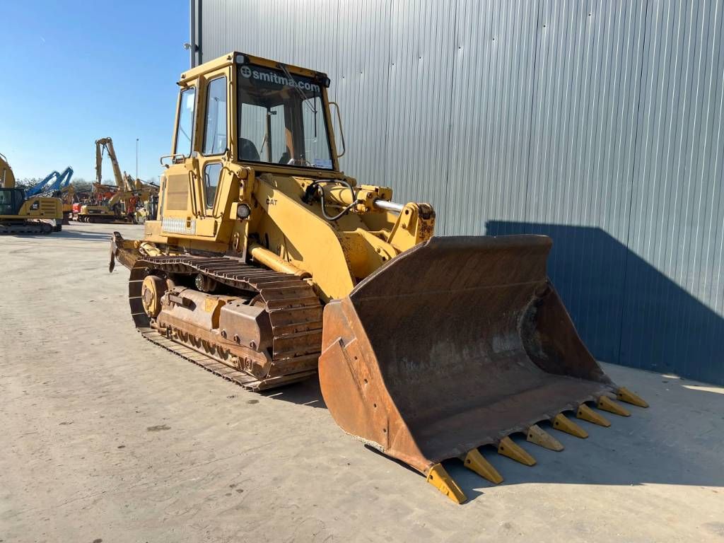 CAT 953 - Ripper