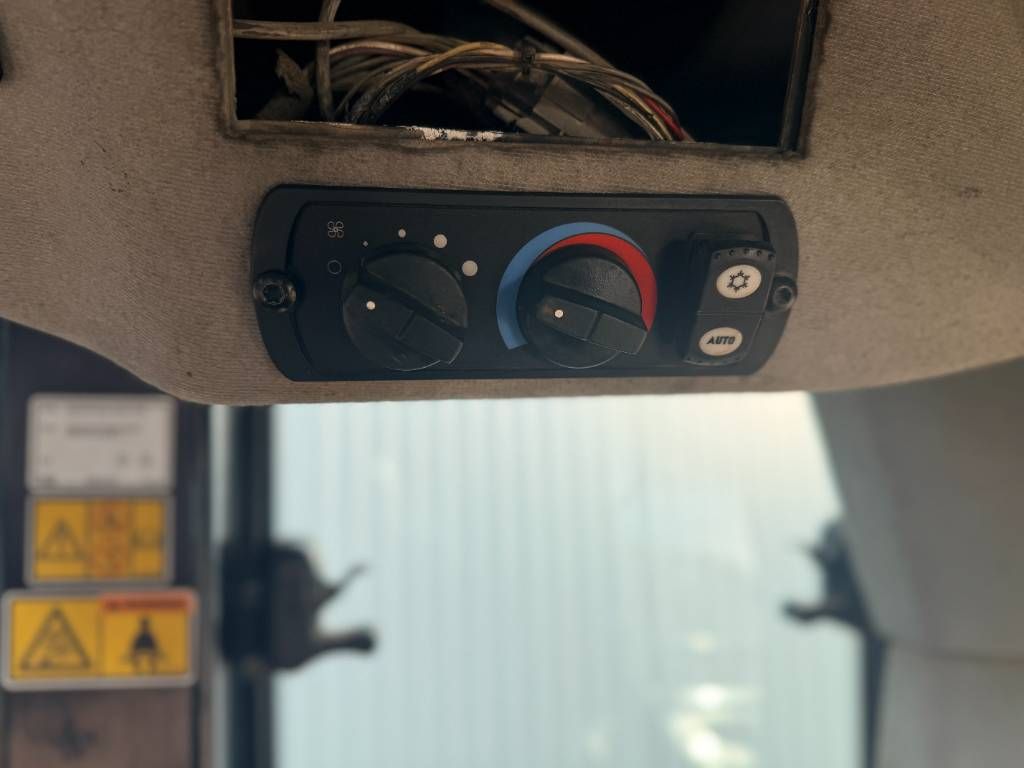 CAT 963D