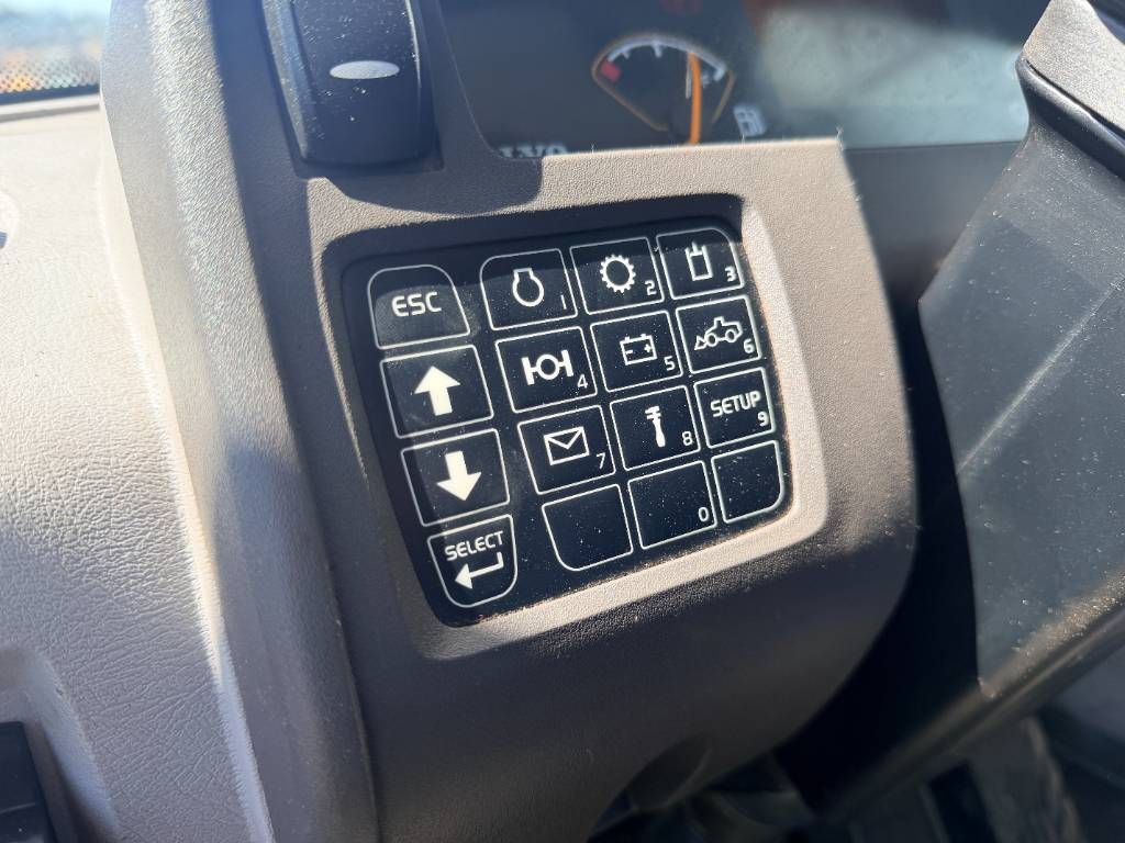 Volvo L90G