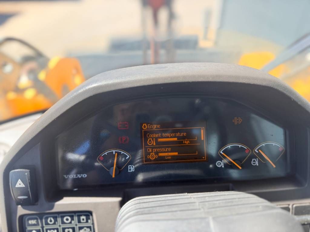 Volvo L90G