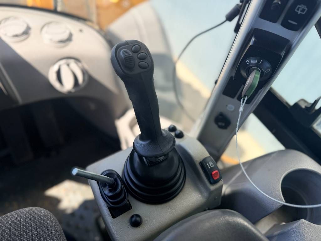 Volvo L90G