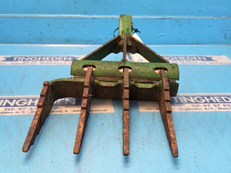 John Deere 592