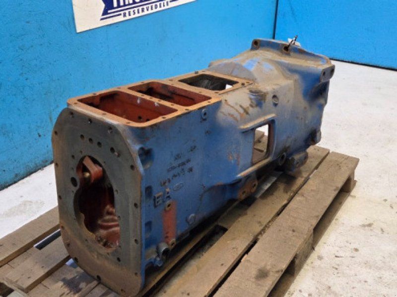 Ford 8210