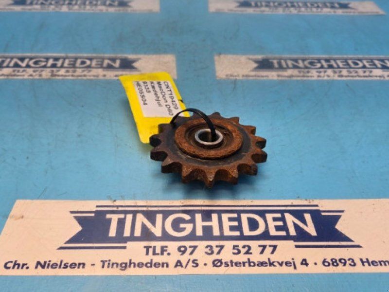 MacDon D60