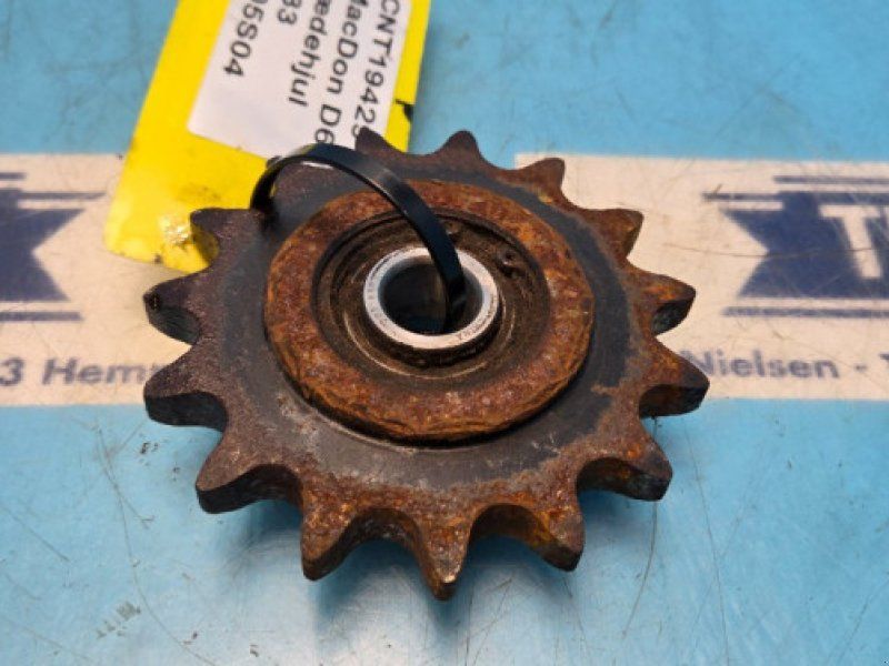 MacDon D60