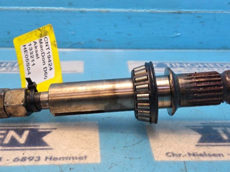 MacDon D60