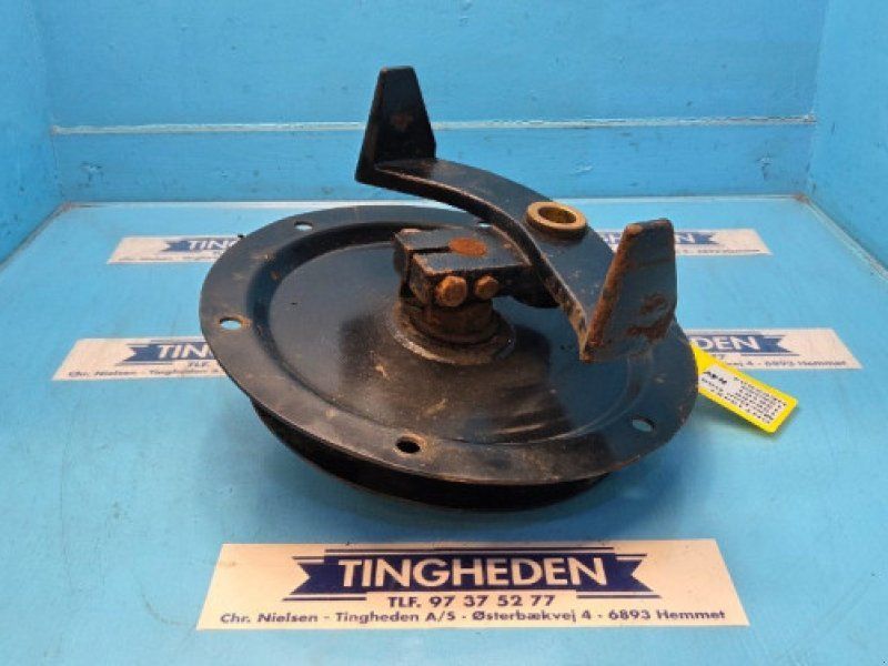 MacDon D60