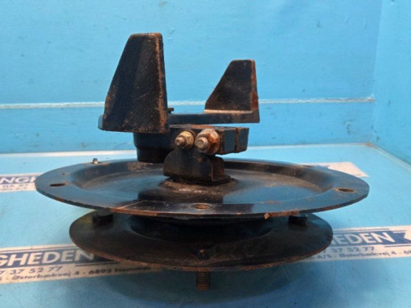 MacDon D60