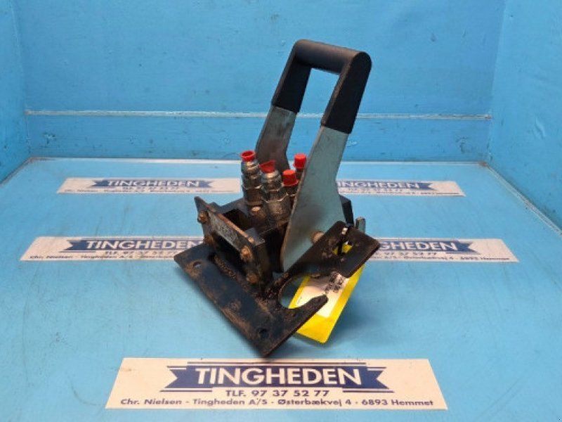 MacDon D60