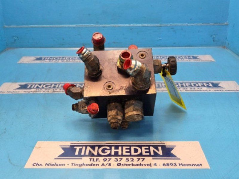 MacDon D60