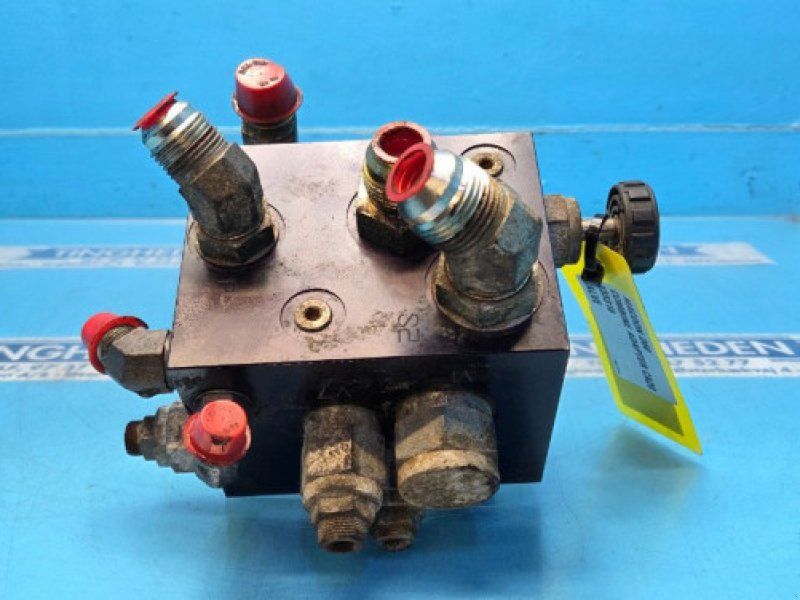 MacDon D60