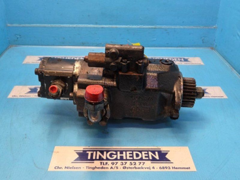 MacDon D60