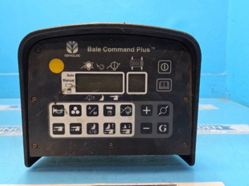 New Holland BR7070