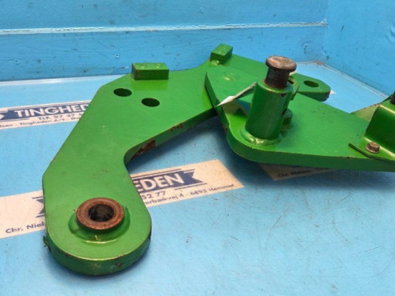 John Deere S690