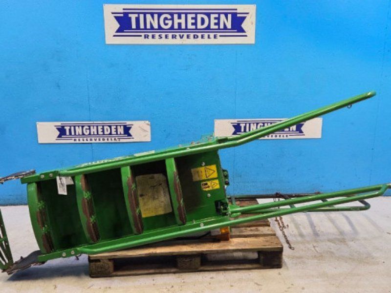 John Deere S690
