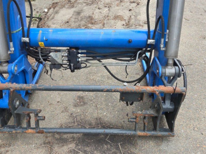 New Holland T6