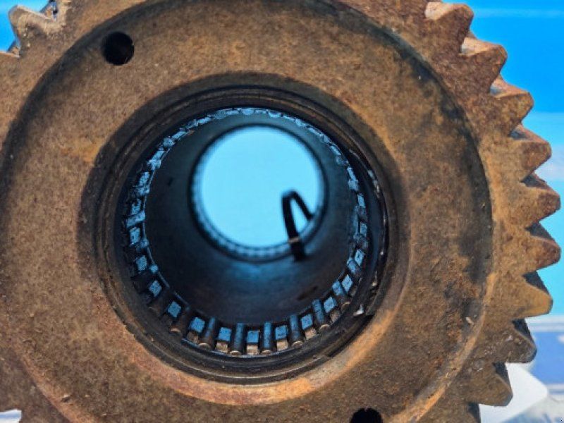 New Holland 8260