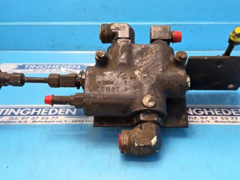 New Holland 8970