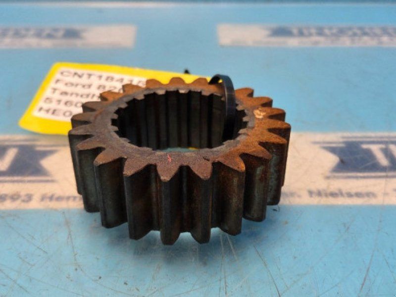 Ford 8260